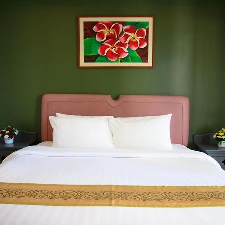The Corner Apartment Patong Luaran gambar