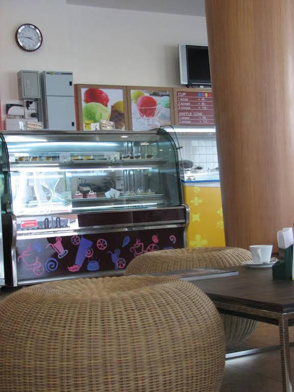 The Corner Apartment Patong Luaran gambar
